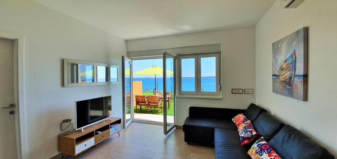 Apartments Nicolas - Beach & Sea 10M Away - Amazing Sea View! Rtina Pokoj fotografie
